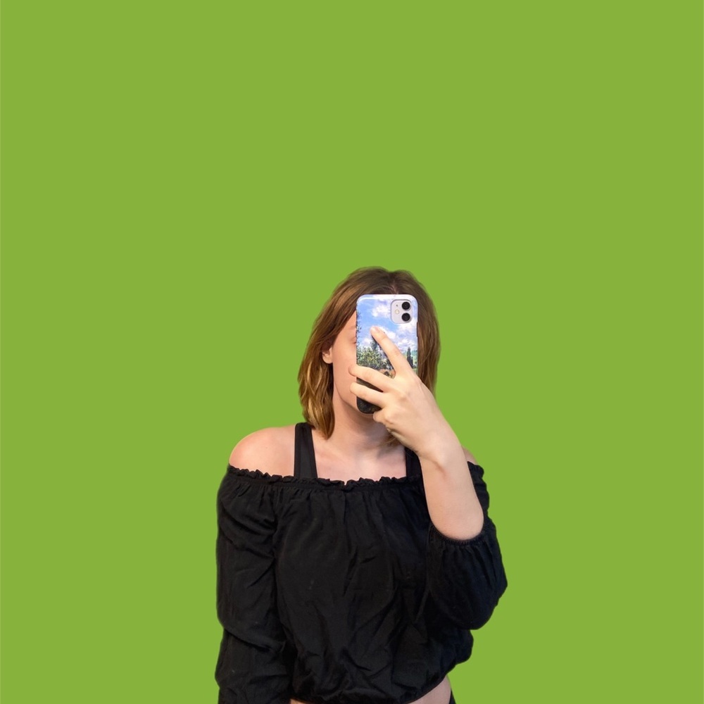 Brandy Melville off the shoulder top